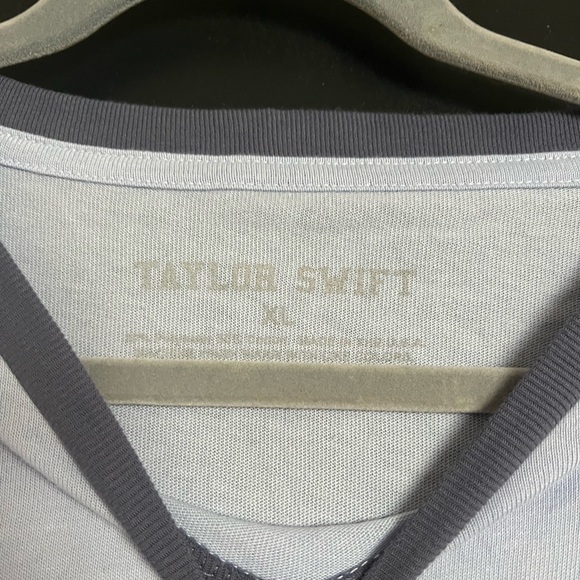 SWIFTIE MUSCLE TANK - Picture 2 of 2